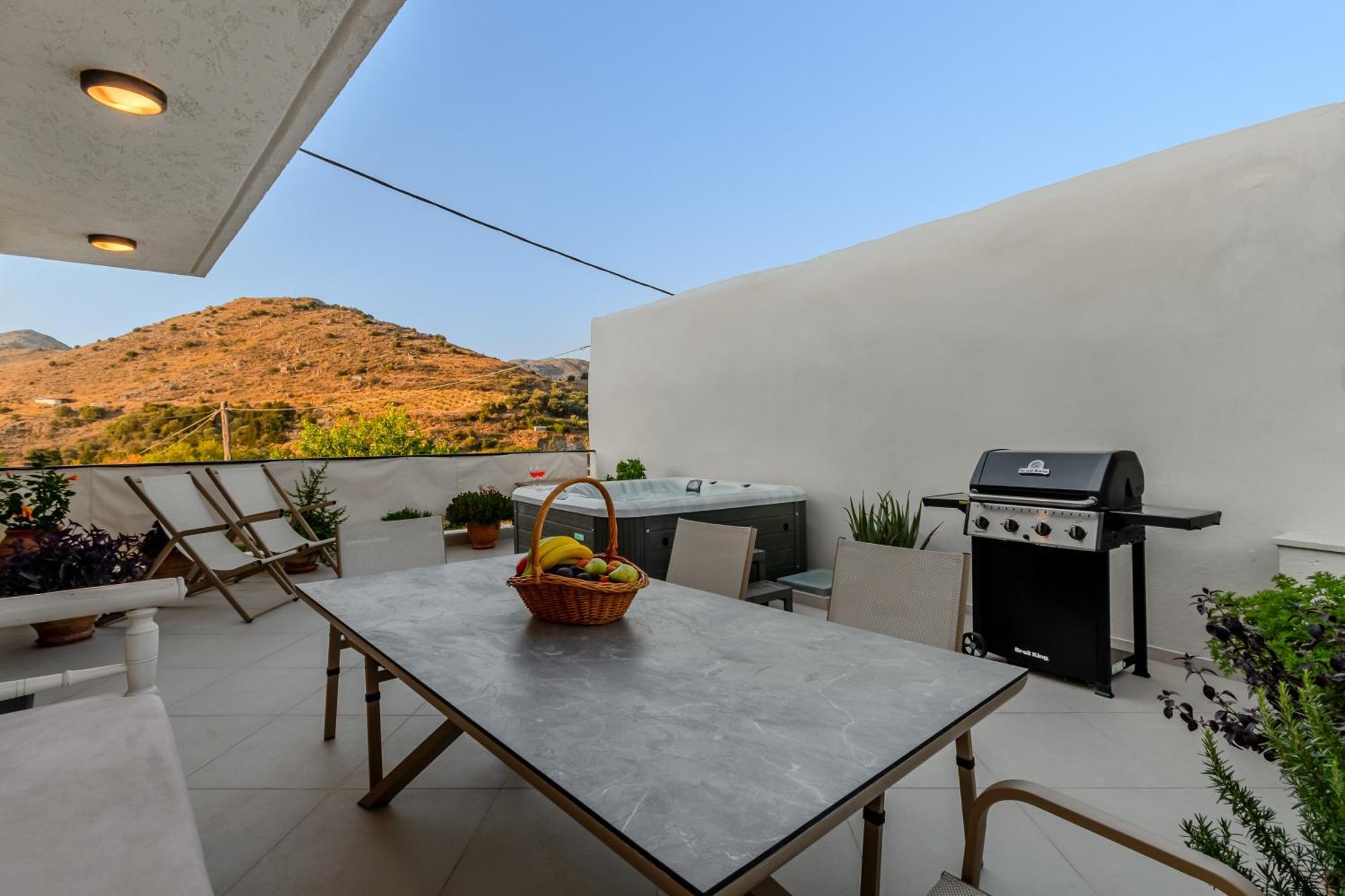 Casa Kastella, Private Jacuzzi & Bbq Facilities! Angouselianá Exterior foto